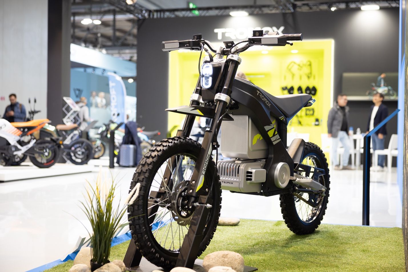 moto elettrica MC10 a EICMA 2023